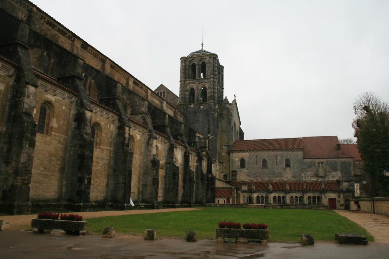 Musirosa Vézelay Exterior foto